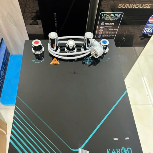Máy lọc nước nóng lạnh Karofi KAD - M68