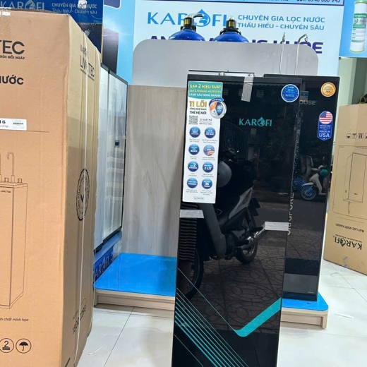 Máy lọc nước nóng lạnh Karofi KAD - M68